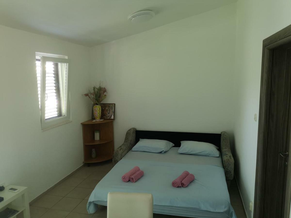 Apartment Joke Razanj Bagian luar foto